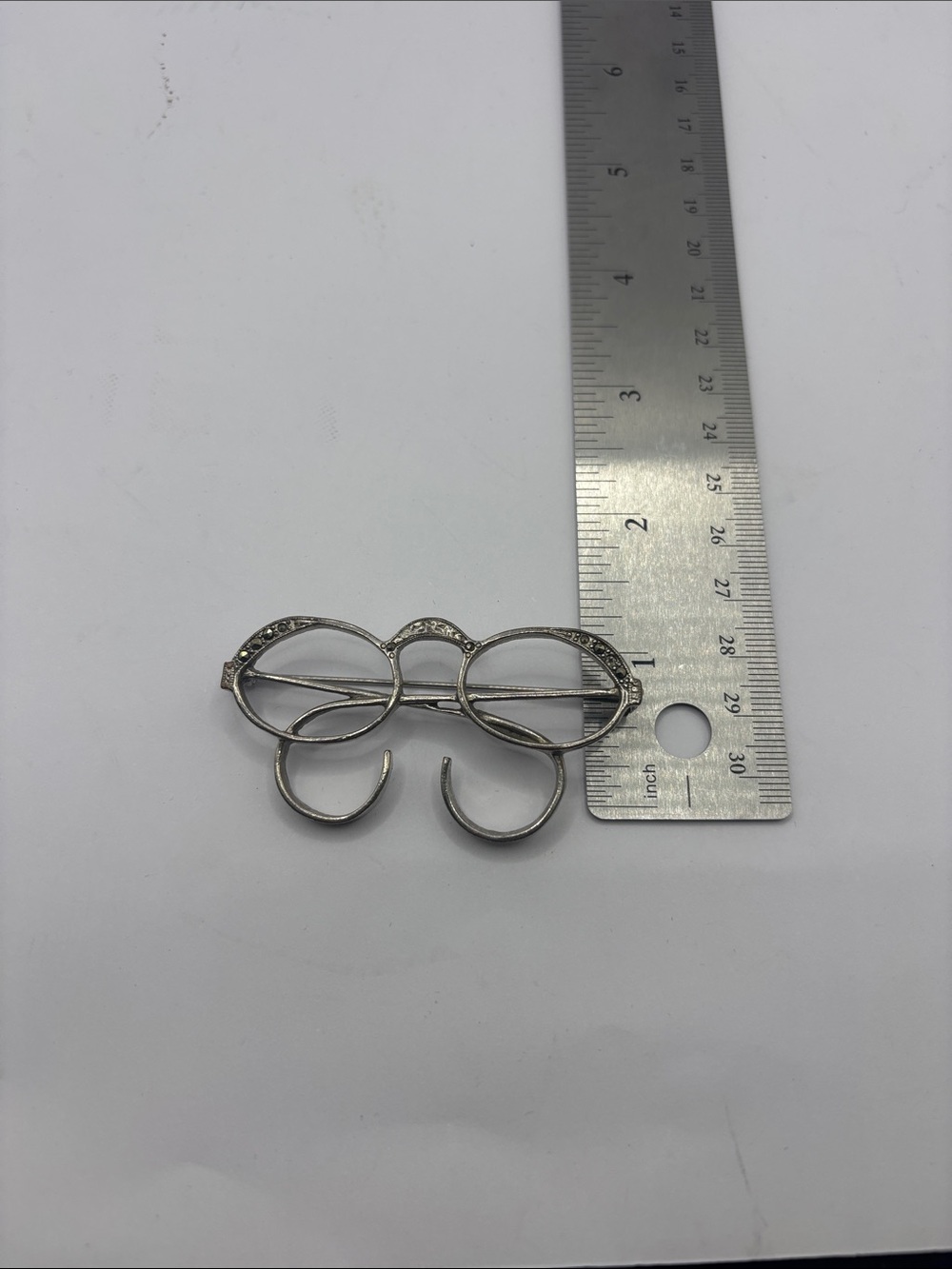 1928 Silver Tone Spectacles Brooch with Clear Rhinestones Accent